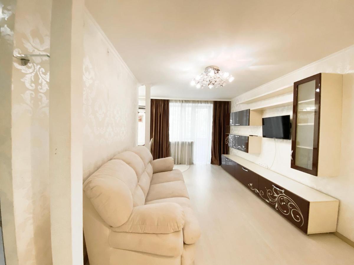 Beautiful 1-Bedroom Near Most City Center Dněpropetrovsk Exteriér fotografie