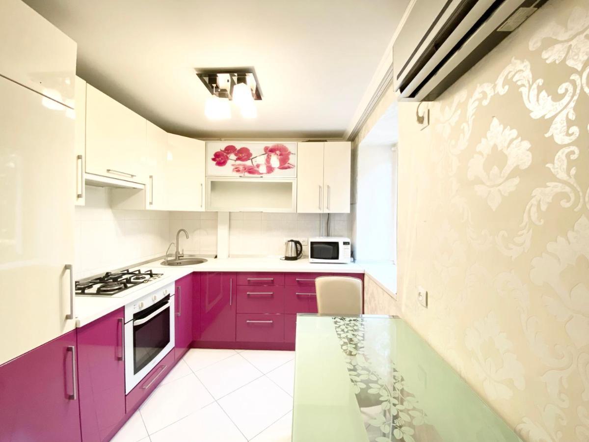 Beautiful 1-Bedroom Near Most City Center Dněpropetrovsk Exteriér fotografie