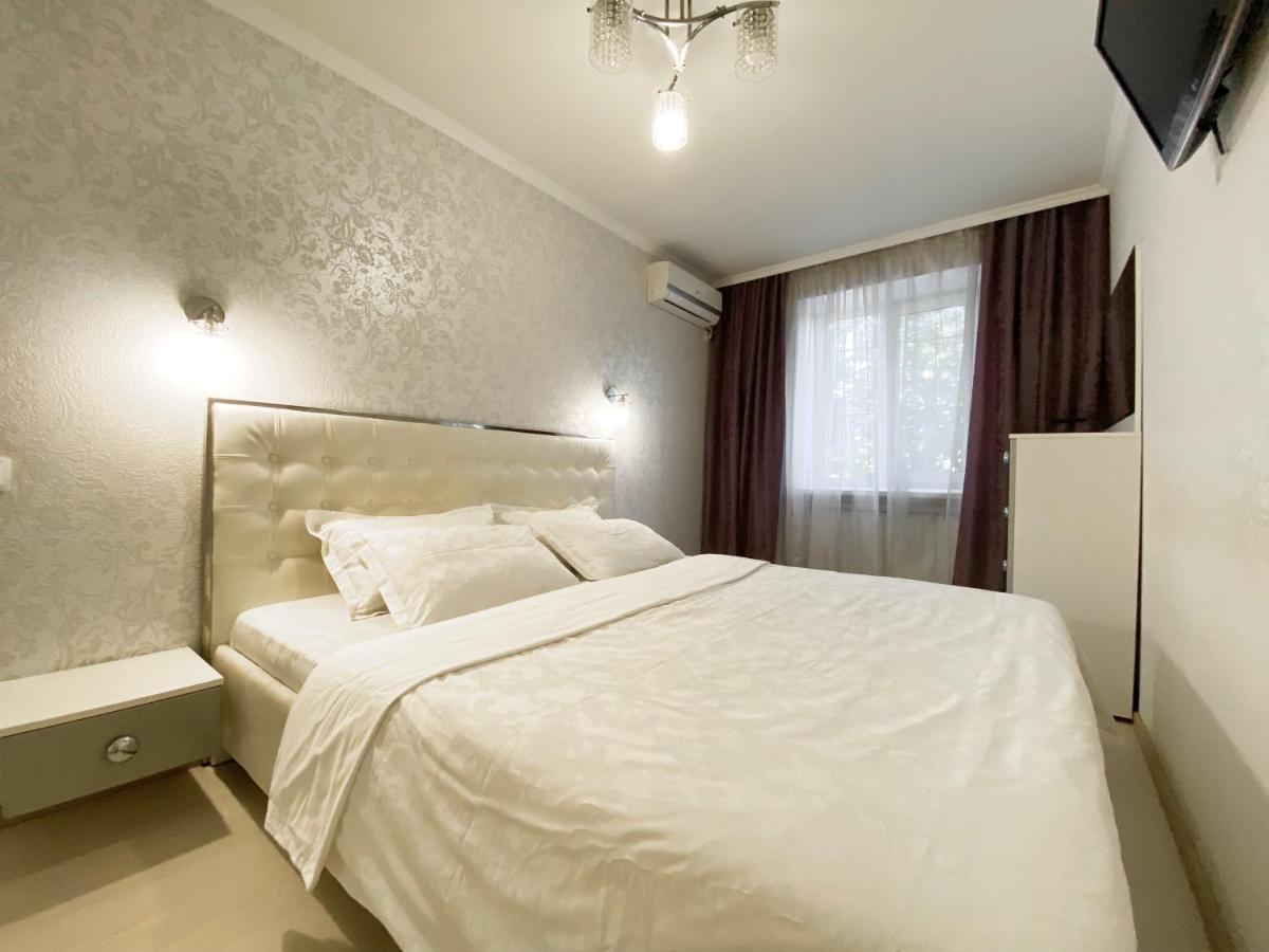 Beautiful 1-Bedroom Near Most City Center Dněpropetrovsk Exteriér fotografie