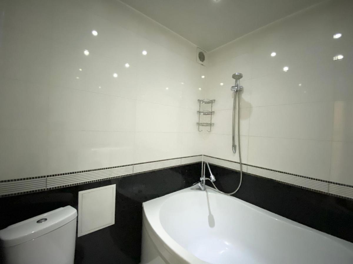 Beautiful 1-Bedroom Near Most City Center Dněpropetrovsk Exteriér fotografie